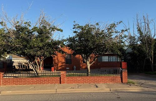 406 E Nobles Ave, Midland, TX, 79701-2700 | Card Image