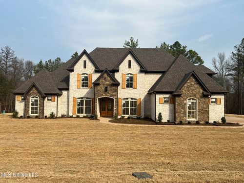 389 Poplar Ln, Holly Springs, MS, 38635-1004 | Card Image