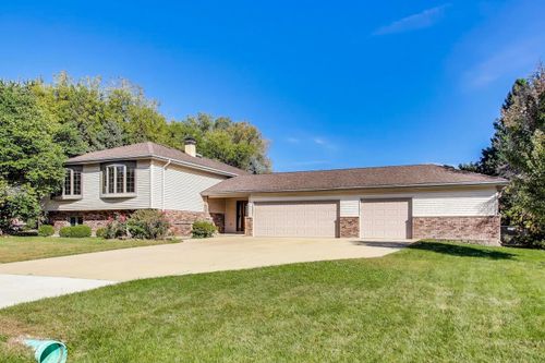 28W264 Riviera Ct, Bartlett, IL, 60103-9629 | Card Image
