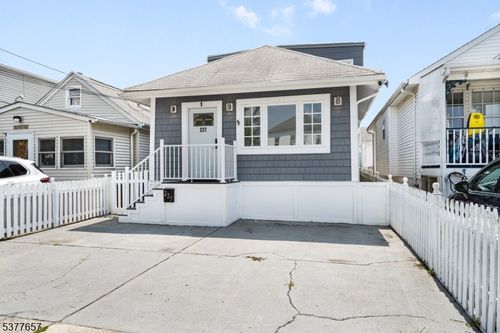 227 Grant Ave, Seaside Heights, NJ, 08751-2016 | Card Image