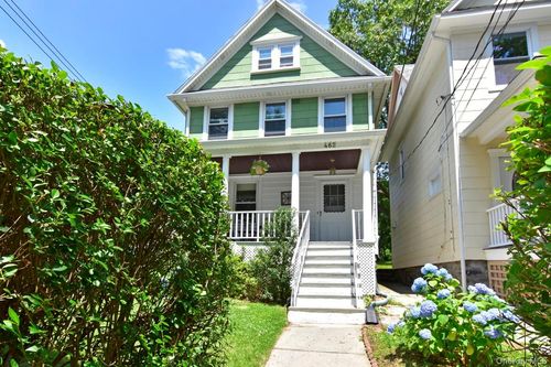 462 Bronxville Rd, Yonkers, NY, 10708-1133 | Card Image