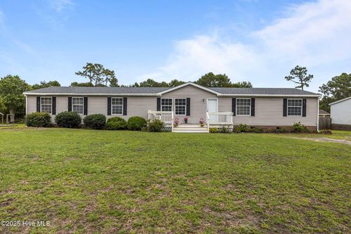 120 Colony St, Newport, NC, 28570-8925 | Card Image
