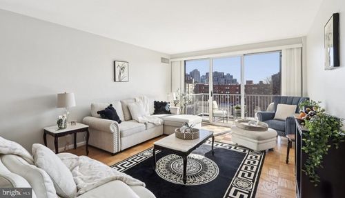 1-610-4977 Battery Ln, BETHESDA, MD, 20814-4931 | Card Image