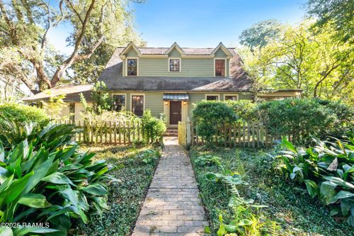 1218 Myrtle Pl, Lafayette, LA, 70506-3334 | Card Image