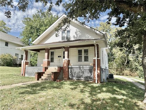 115 W 9th St, Maryville, MO, 64468-1405 | Card Image