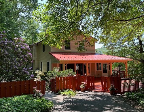 98 Candlewood Lake Rd N, New Milford, CT, 06776-3206 | Card Image