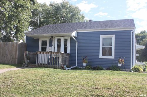 1325 W 35th St, Davenport, IA, 52806-5648 | Card Image