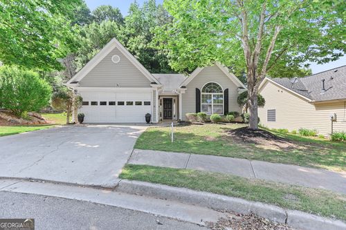 11 Winter Ln, Newnan, GA, 30265-5670 | Card Image