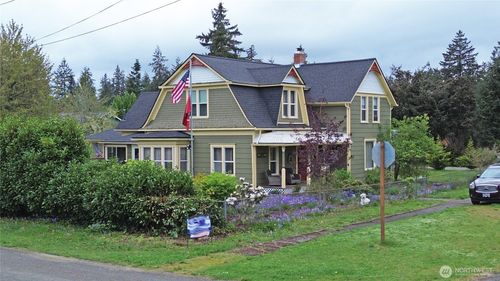 204 W Harris Ave, Oakville, WA, 98568 | Card Image