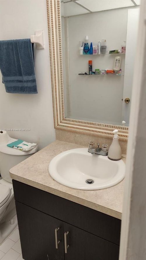 apt-210-7925 Colony Cir S, Tamarac, FL, 33321-3912 | Card Image