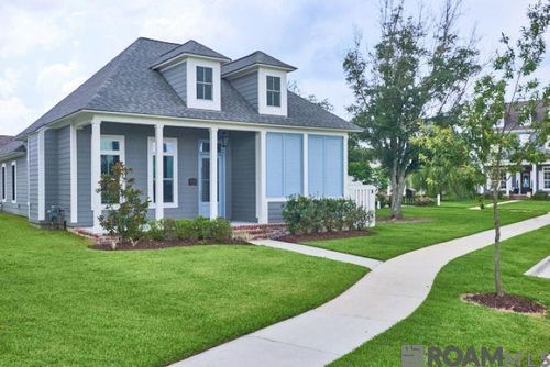 7529 Mcmahon Dr, Baton Rouge, LA, 70817-5261 | Card Image