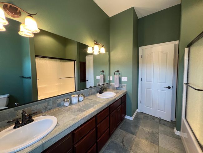 3351 Bennett Guest Bath 2 | Image 33