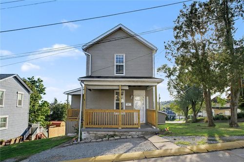 211 Crawford St, Houston, PA, 15342-1701 | Card Image