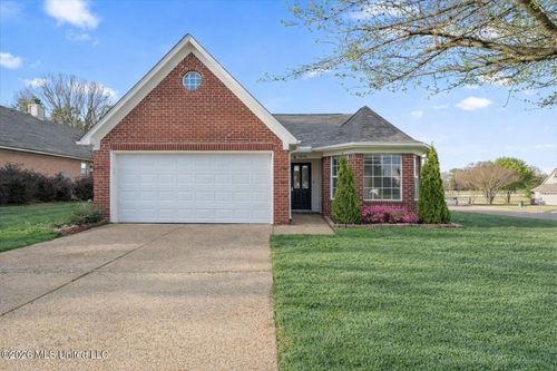 9438 Huron Dr, Olive Branch, MS, 38654-3759 | Card Image