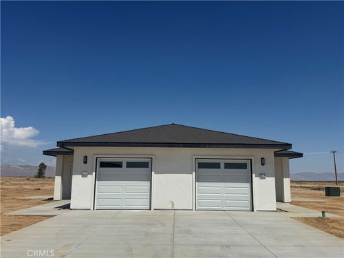 8531 Rea Ave, California City, CA, 93505-1111 | Card Image