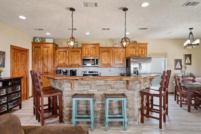 2757 Gulfview Ln, House other with 3 bedrooms, 3 bathrooms and 1 parking in Crystal Beach TX | Image 18