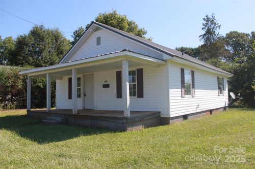 496 Spindale St, Spindale, NC, 28160-1608 | Card Image