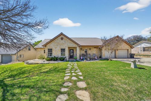 204 Red Oak Ln, Ingram, TX, 78025-3609 | Card Image
