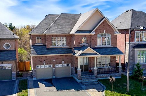 561 Clifford Perry Pl, Newmarket, ON, L3X0J2 | Card Image