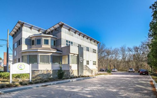 118 S Broad St, Pawcatuck, CT, 06379-1925 | Card Image