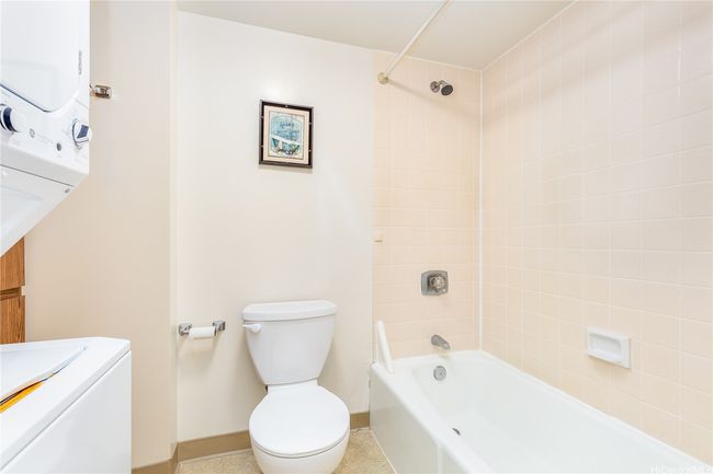 APT-1503 - 98-402 Koauka Loop, Condo with 1 bedrooms, 1 bathrooms and 1 parking in Aiea HI | Image 9