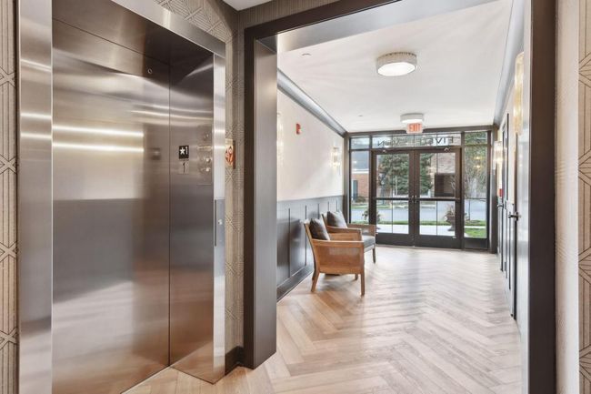 Lake House is located just steps away from all that Excelsior has to offer... exciting dining and retail, community events in the Commons, swimming beach, and Lake Minnetonka | Image 29