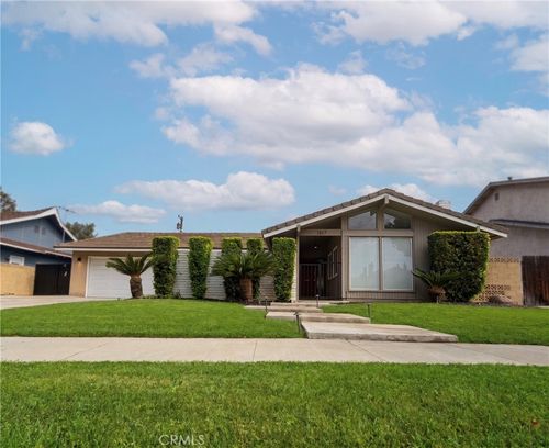 1517 E Riverview Ave, Orange, CA, 92865-1516 | Card Image