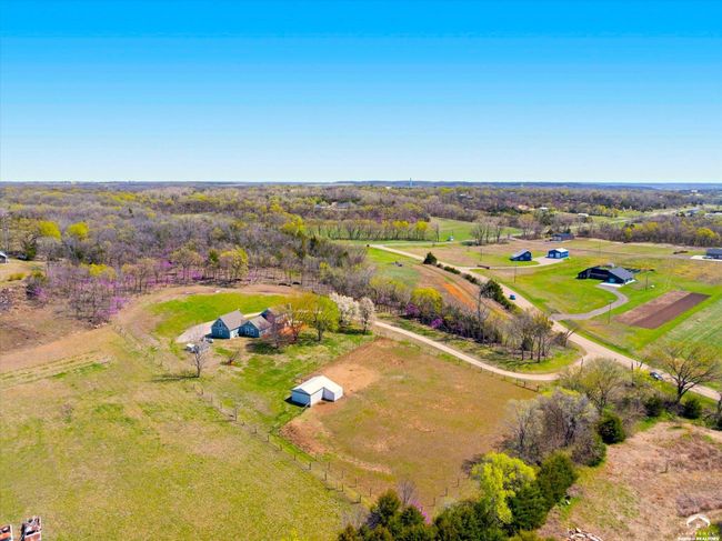 11096 43 Rd St, Home with 3 bedrooms, 3 bathrooms and null parking in Perry KS | Image 34
