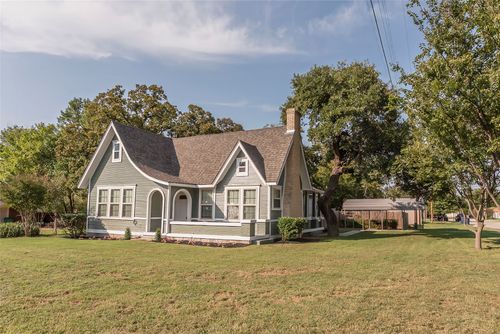 500 Denison St, Nocona, TX, 76255-3410 | Card Image