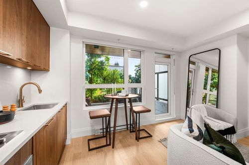 106-2550 Garden Dr, Vancouver, BC, V5N4X6 | Card Image