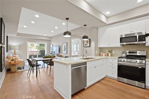 224-927 Deep Valley Dr, Rolling Hills Estates, CA, 90274-5804 | Card Image
