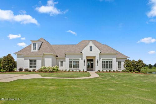 114 Fallen Oak Rd, Madison, MS, 39110-7713 | Card Image