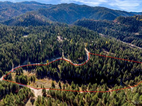 201 Tripod View Dr, Cascade, ID, 83611 | Card Image