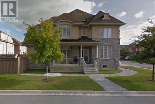 23 Halldorson Avenue, Aurora, ON, L4G7Z1 | Card Image