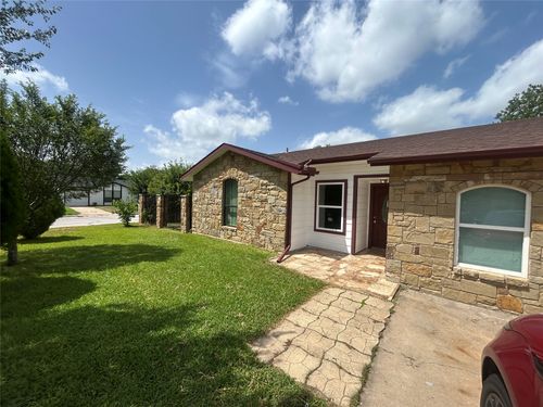 1909 Heathwood Cir, Round Rock, TX, 78664-2239 | Card Image