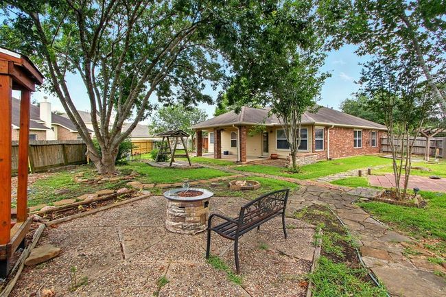 4602 Pompton Ct, House other with 3 bedrooms, 2 bathrooms and 2 parking in Pearland TX | Image 34