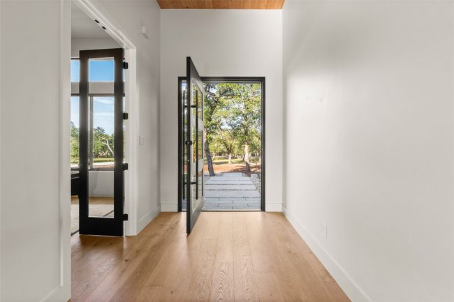 208 Stonegate Ln, House other with 4 bedrooms, 3 bathrooms and 5 parking in Dripping Springs TX | Image 9