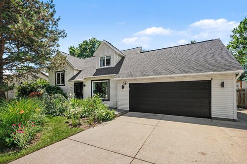 6285 Blanca Dr Ne, Rockford, MI, 49341-9281 | Card Image