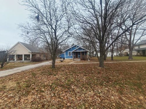 823 N Washington St, El Dorado, KS, 67042-3943 | Card Image