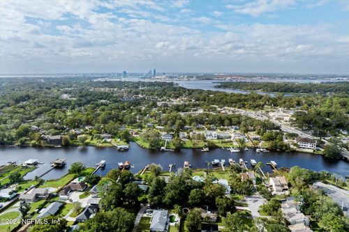 6211 River Glen Ln, JACKSONVILLE, FL, 32216-8907 | Card Image