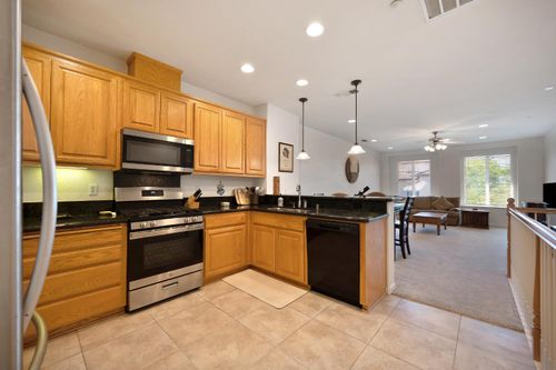 3303 Leiper Loop, Lincoln, CA, 95648-7517 | Card Image