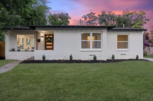 10230 Newcombe Dr, Dallas, TX, 75228-3329 | Card Image
