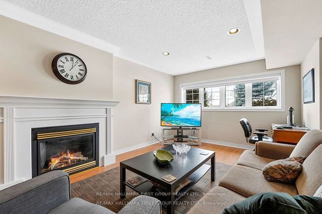 1047 Interlake Dr, House other with 5 bedrooms, 3 bathrooms and 4 parking in Oshawa ON | Image 36
