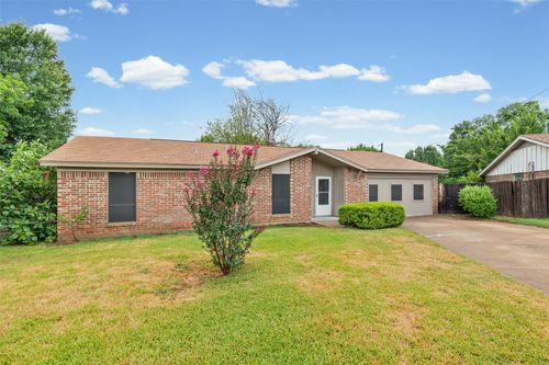 1915 Westover Ct, Arlington, TX, 76015-1229 | Card Image