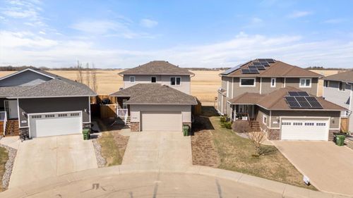 3702 76 St, Camrose, AB, T4V5E3 | Card Image