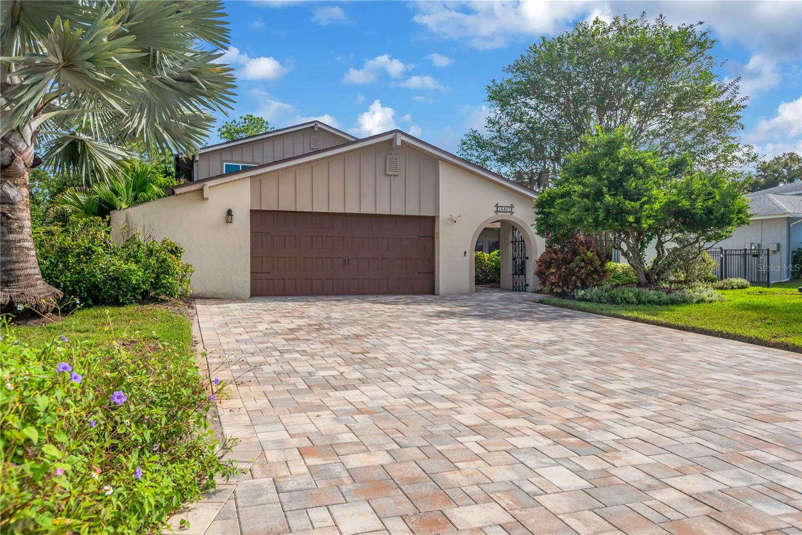 16407 W Course Dr, For Sale in Tampa - eXp Realty