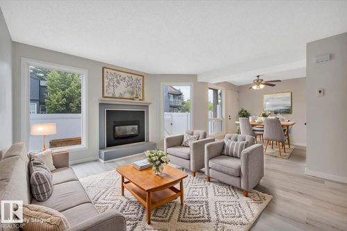 3540 42 St Nw, Edmonton, AB, T6L5A1 | Card Image