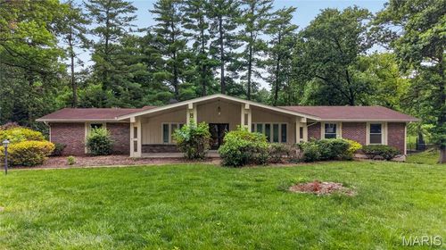 12470 Villa Hill Ln, Creve Coeur, MO, 63141-6332 | Card Image