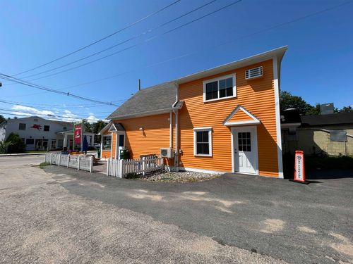 c-76 Main St, Conway, NH, 03818-6163 | Card Image