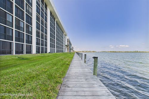 106-300 S Sykes Creek Pkwy, Merritt Island, FL, 32952-3313 | Card Image